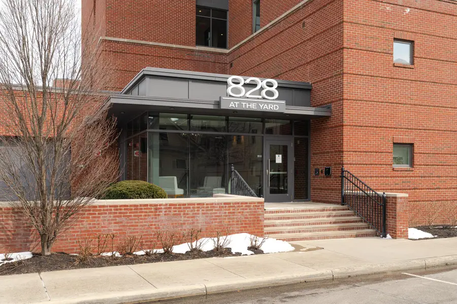 828 Bobcat Avenue, Columbus, OH 43212 - #3