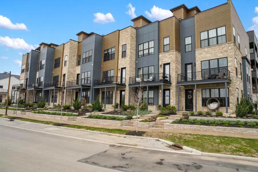 2288 Quarry Trails Drive, Columbus, OH 43228 - #2