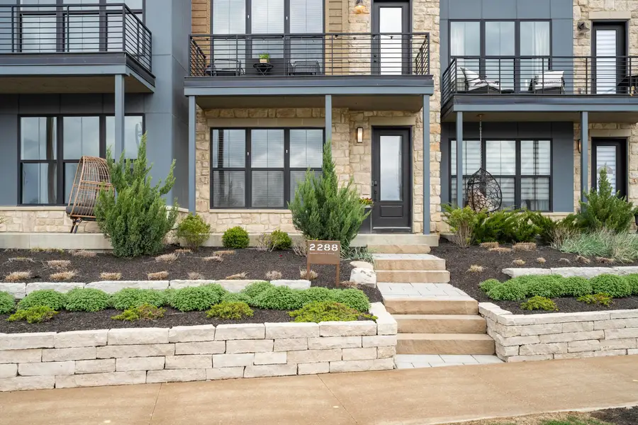 2288 Quarry Trails Drive, Columbus, OH 43228 - #3