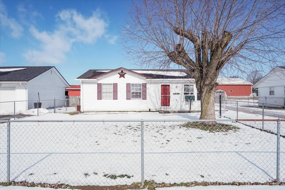 112 E School Street, New Holland, OH 43145 - #1