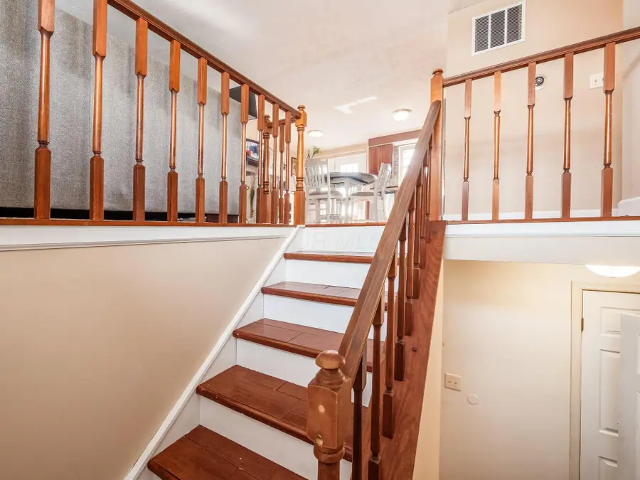 7001 Richfield Drive, Reynoldsburg, OH 43068 - #2