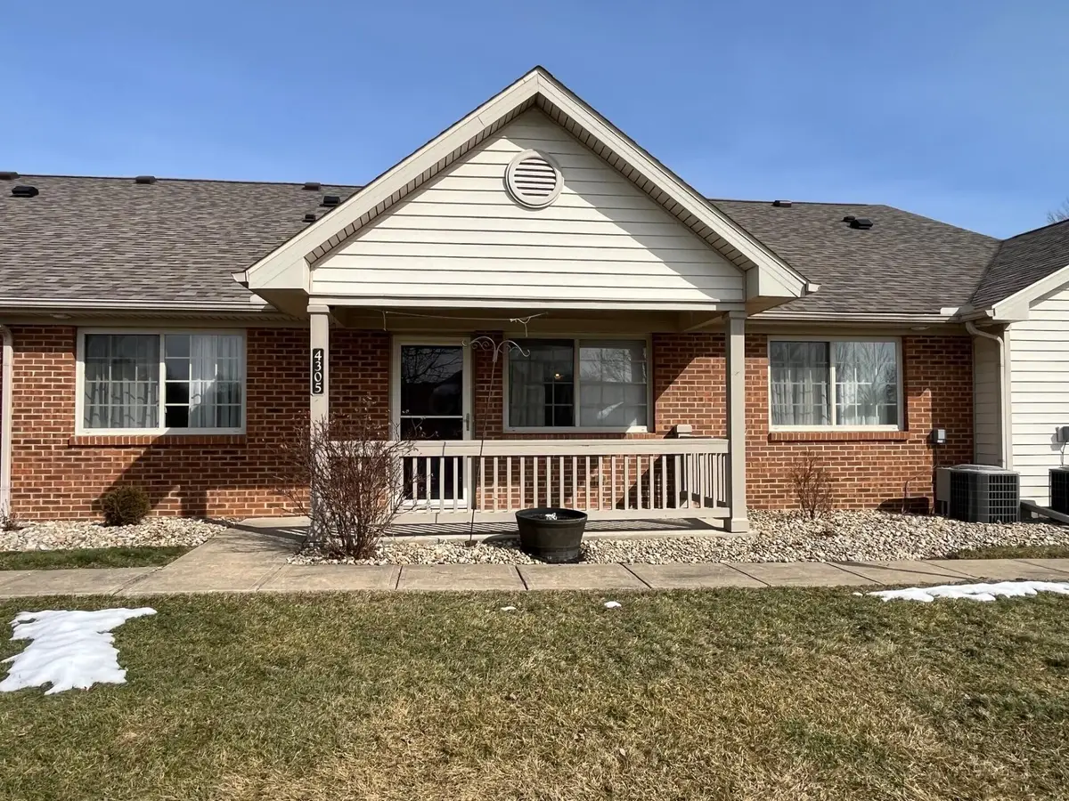 4305 Strattford Circle E, Zanesville, OH 43701 - #1