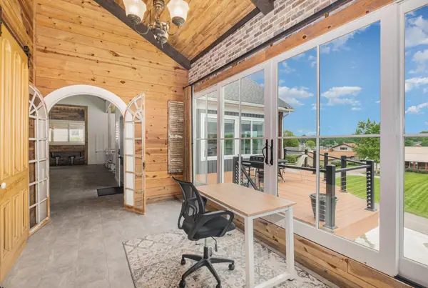 4006 Apple Valley Drive, Howard, OH 43028