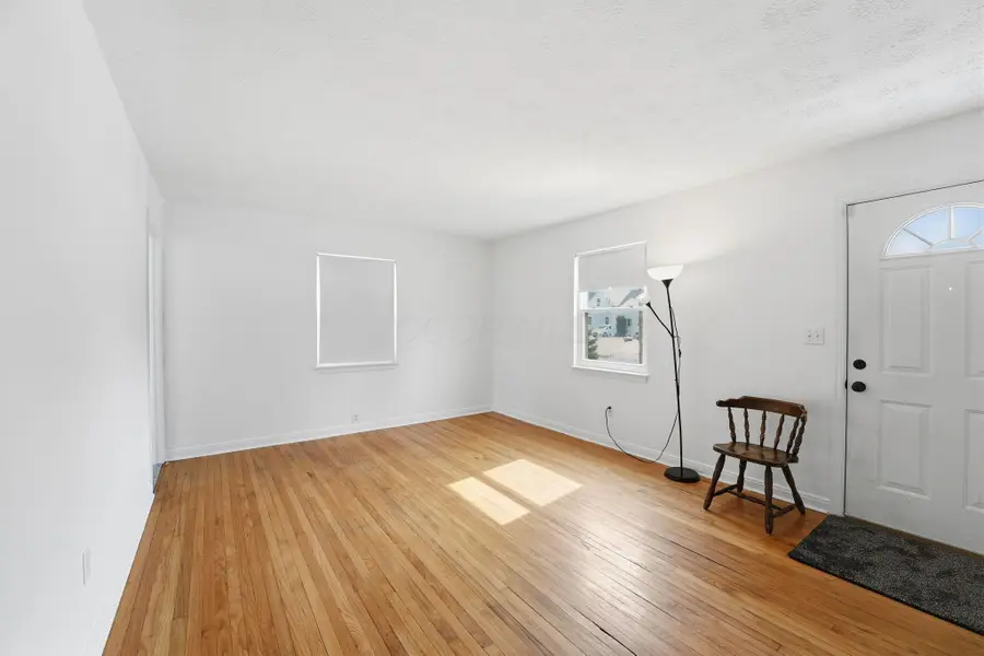 796 E Kenworth Road, Columbus, OH 43224 - #3