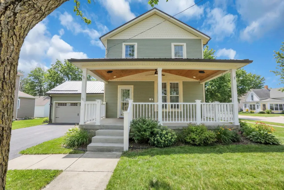 41 E Columbus Street, Thornville, OH 43076 - #1