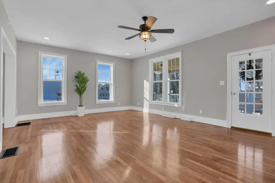 41 E Columbus Street, Thornville, OH 43076 - #2