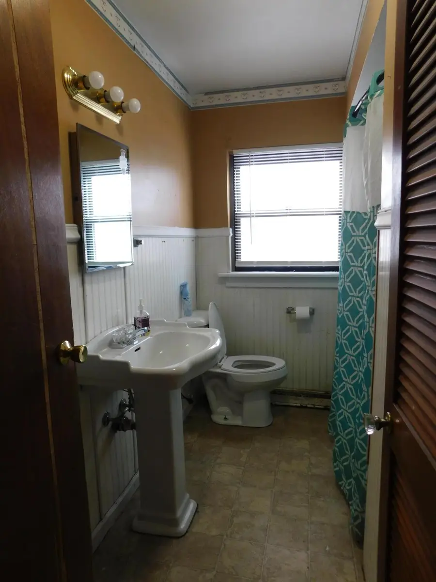 1293 4th Street, Logan, OH 43138 - #3