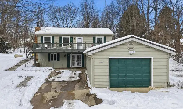 50 Orchard Hills Court, Howard, OH 43028