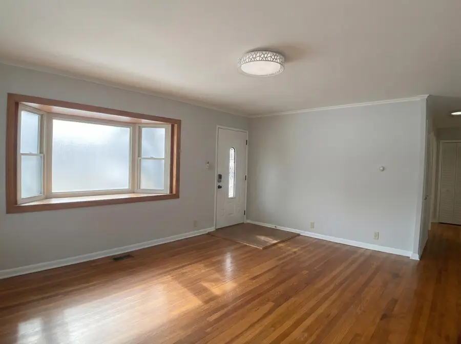 940 Minerva Avenue, Columbus, OH 43229 - #3