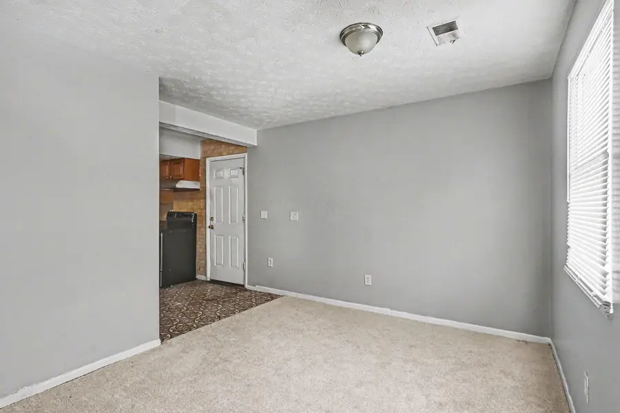 2900 Gentry Lane, Columbus, OH 43232 - #2