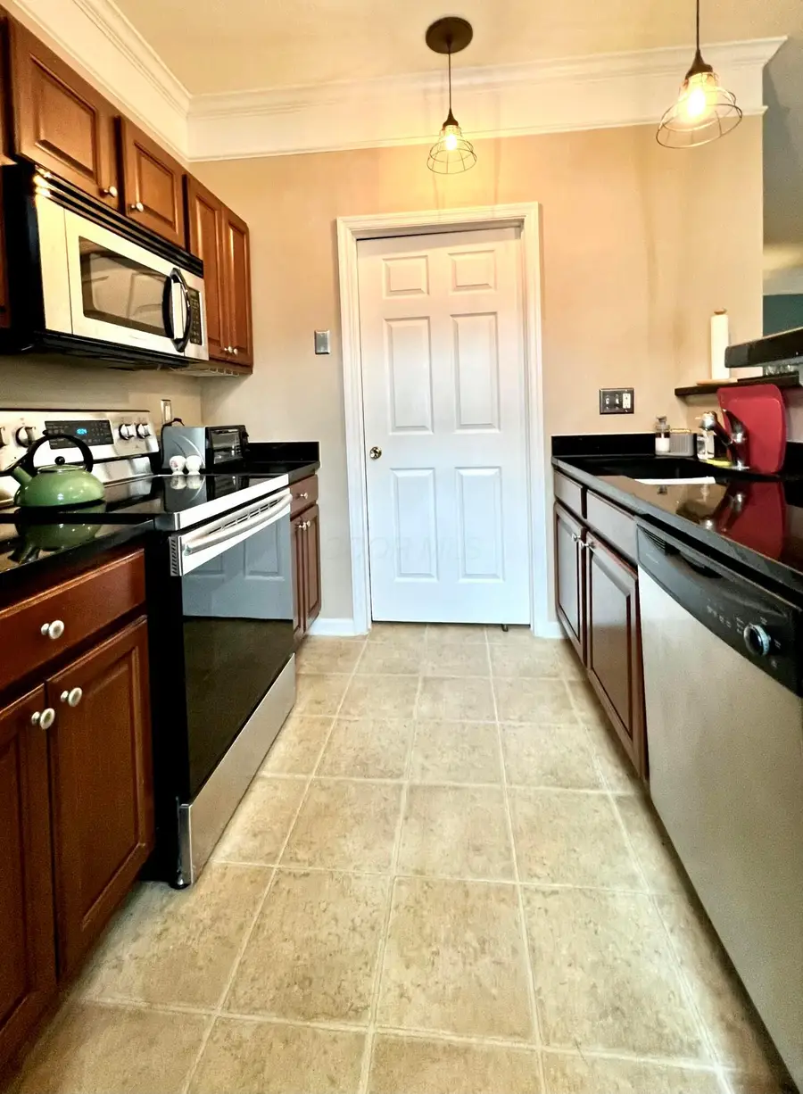 6105 Craughwell Lane, Dublin, OH 43017 - #3