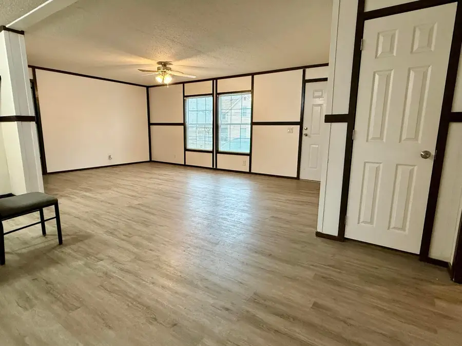 8 Allen Avenue, New Holland, OH 43145 - #2