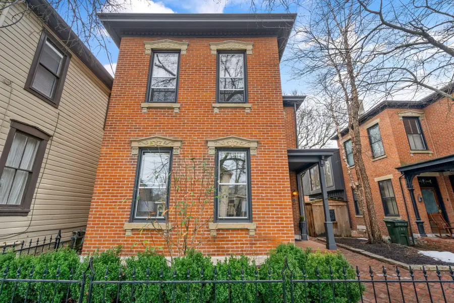 135 E Whittier Street, Columbus, OH 43206 - #2