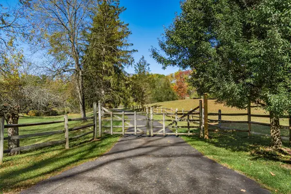 3596 Goose Lane, Granville, OH 43023