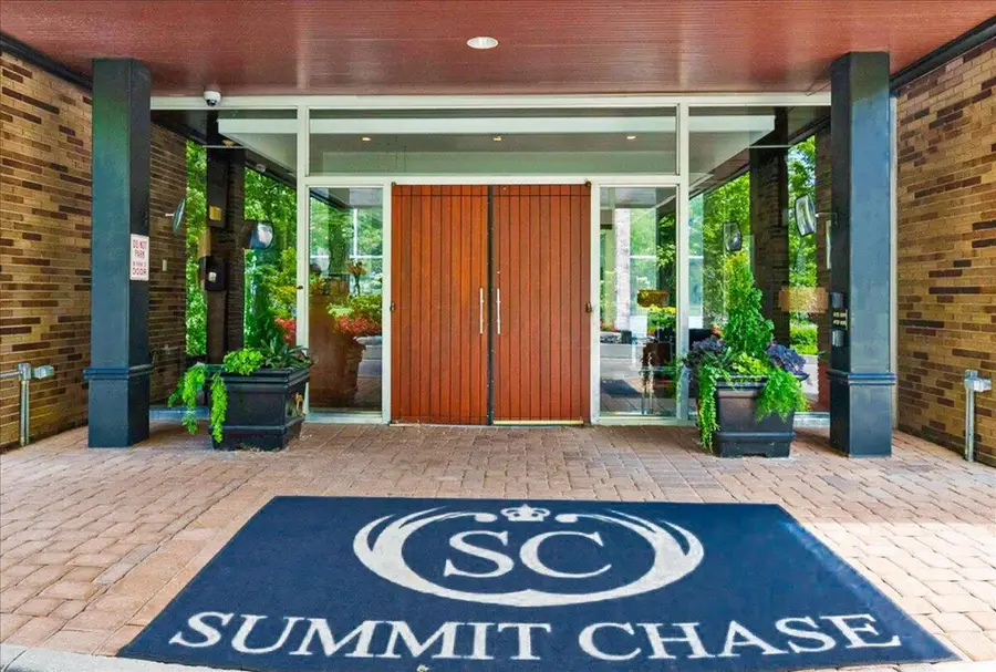 1000 Urlin Avenue Avenue, Columbus, OH 43212 - #2