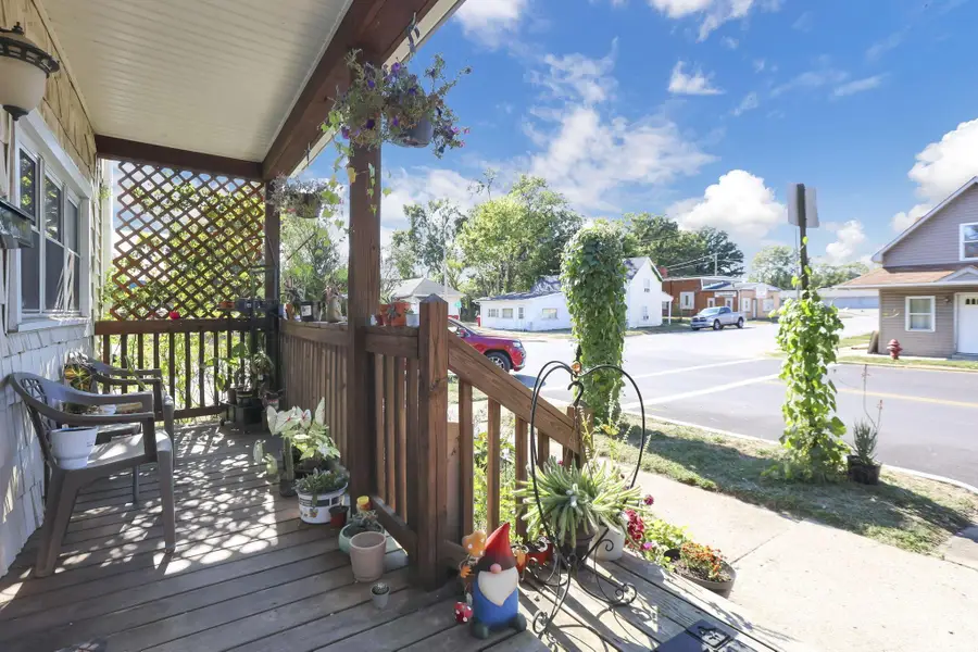 18 W Center Street, London, OH 43140 - #3