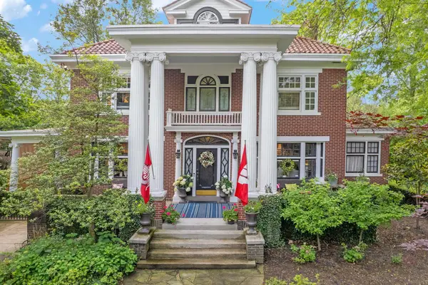 2465 E Broad Street, Columbus, OH 43209