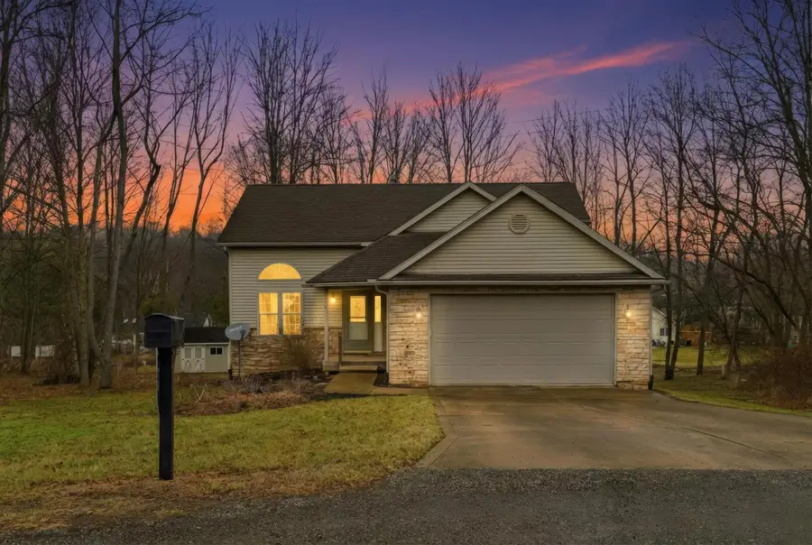 70 Queensway Court, Howard, OH 43028 - #2