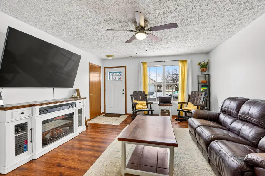 2339 Breeze Hill Drive, Grove City, OH 43123 - #3