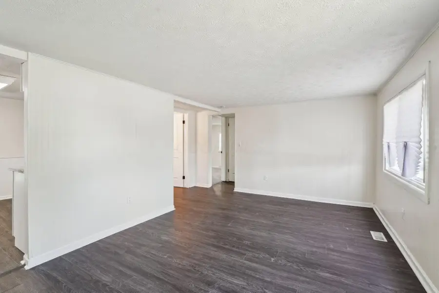 6971 London Groveport Road, Grove City, OH 43123 - #2