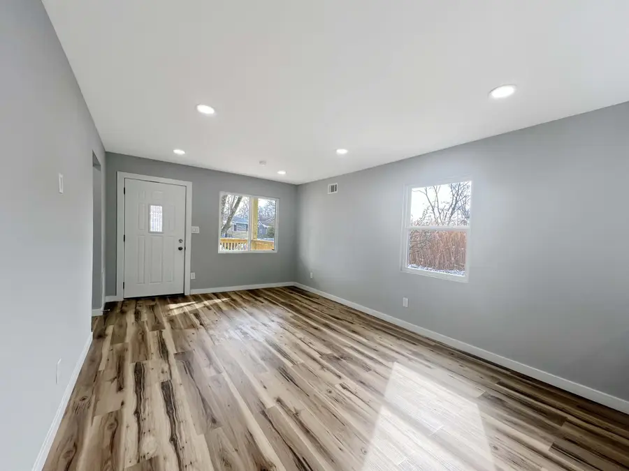 2897 Grasmere Avenue, Columbus, OH 43224 - #3