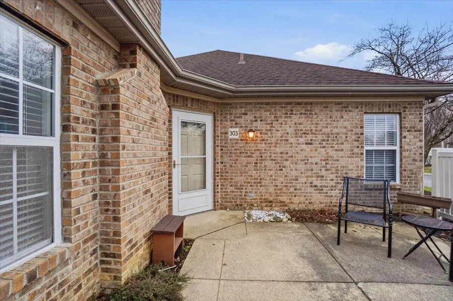 303 Pointe Place, Westerville, OH 43082 - #2