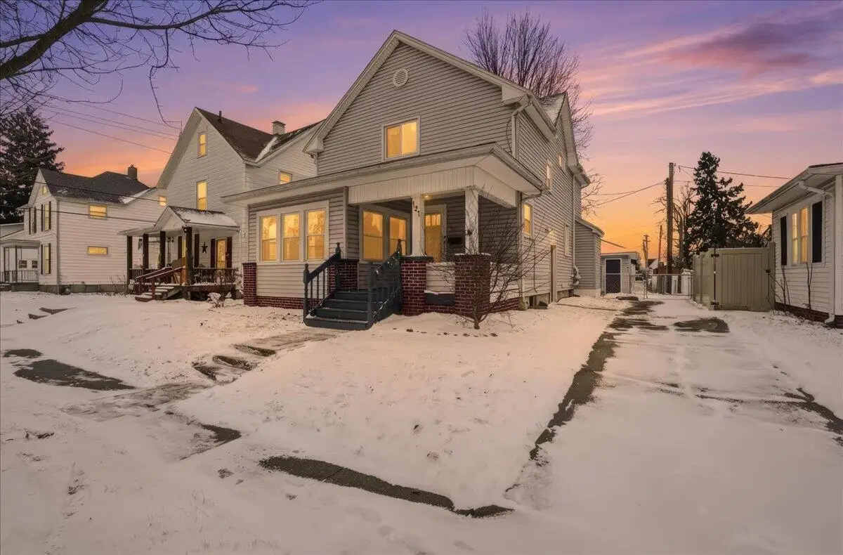 121 W Lincoln Avenue, Bellefontaine, OH 43311 - #1