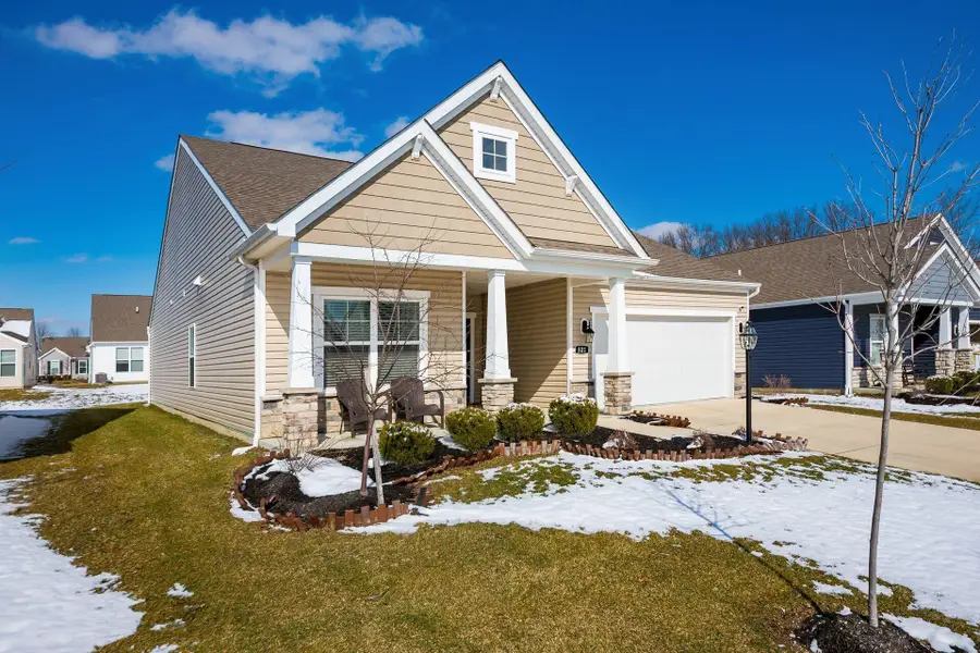 521 Curry Drive, Pataskala, OH 43062 - #2