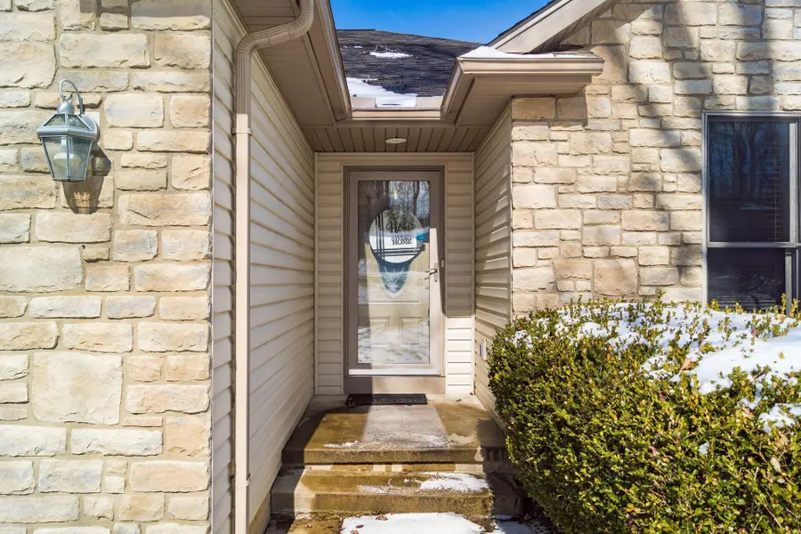 66 Valley Court, Howard, OH 43028 - #2