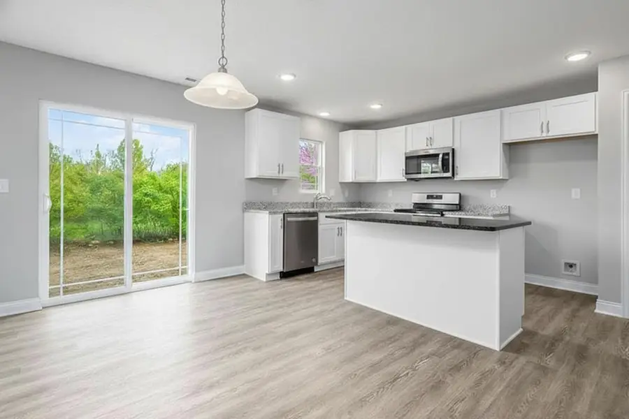 908 Eastern Avenue, Bellefontaine, OH 43311 - #2