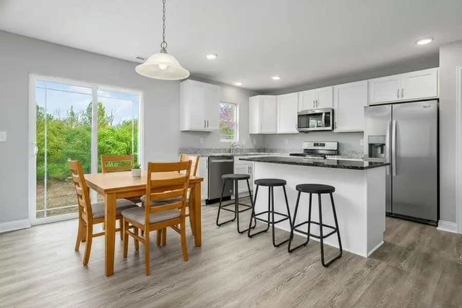 908 Eastern Avenue, Bellefontaine, OH 43311 - #3