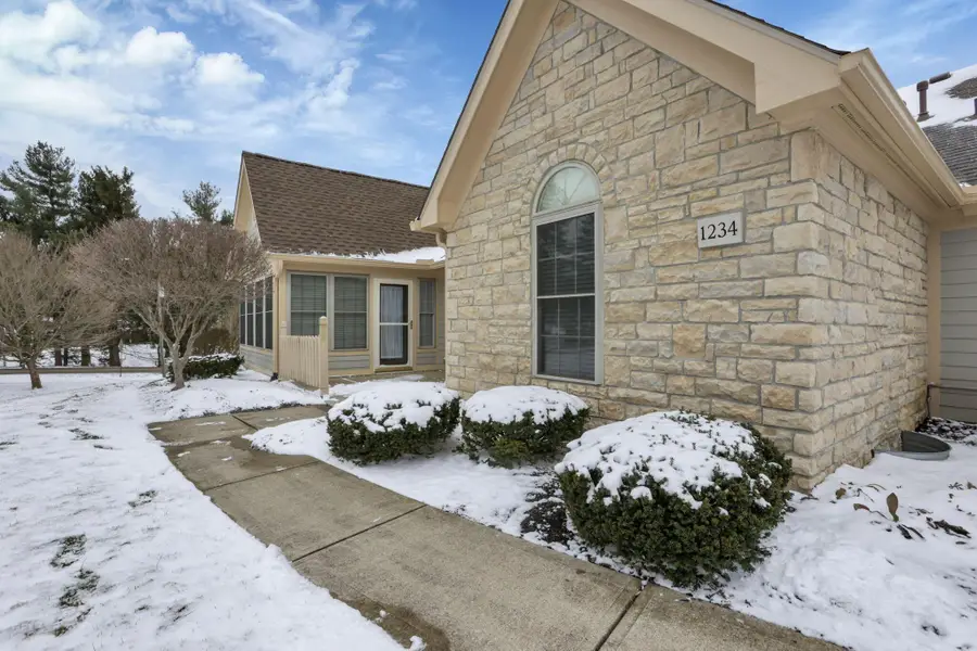 1234 Stonehouse Court, Lancaster, OH 43130 - #3