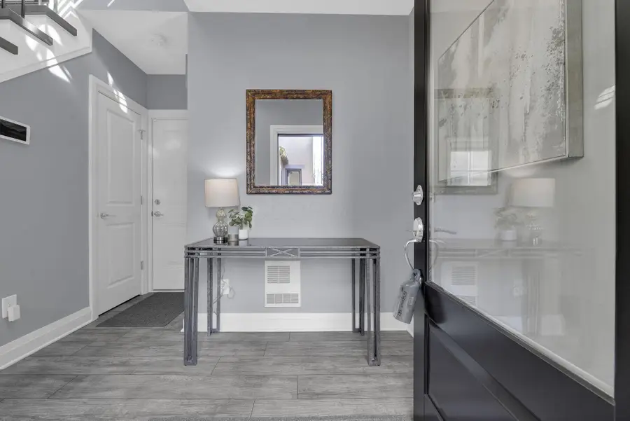 58 E Hubbard Avenue, Columbus, OH 43215 - #2