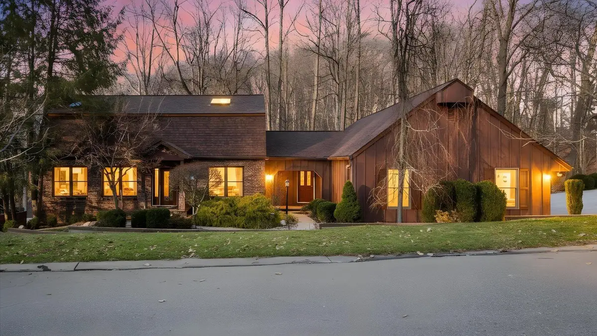 905 Center Court, Zanesville, OH 43701 - #1