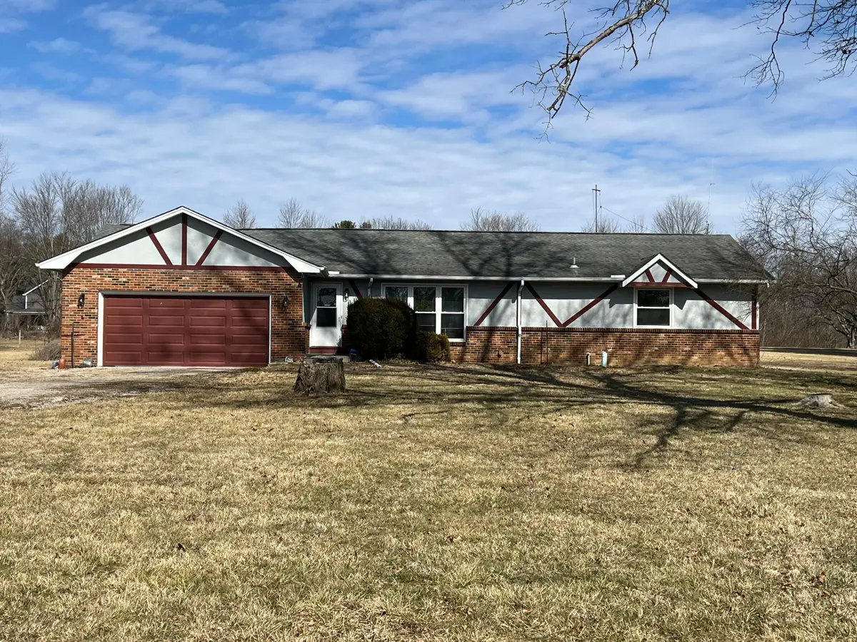 5560 Refugee Road Nw, Baltimore, OH 43105 - #1