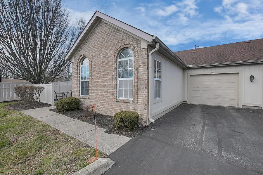 291 Pointe Place, Westerville, OH 43082 - #2
