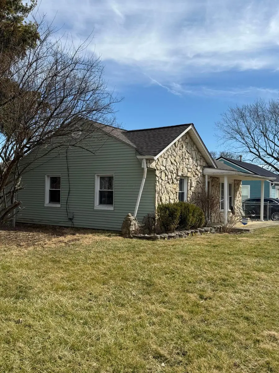 36 Putnam Avenue, West Jefferson, OH 43162 - #3