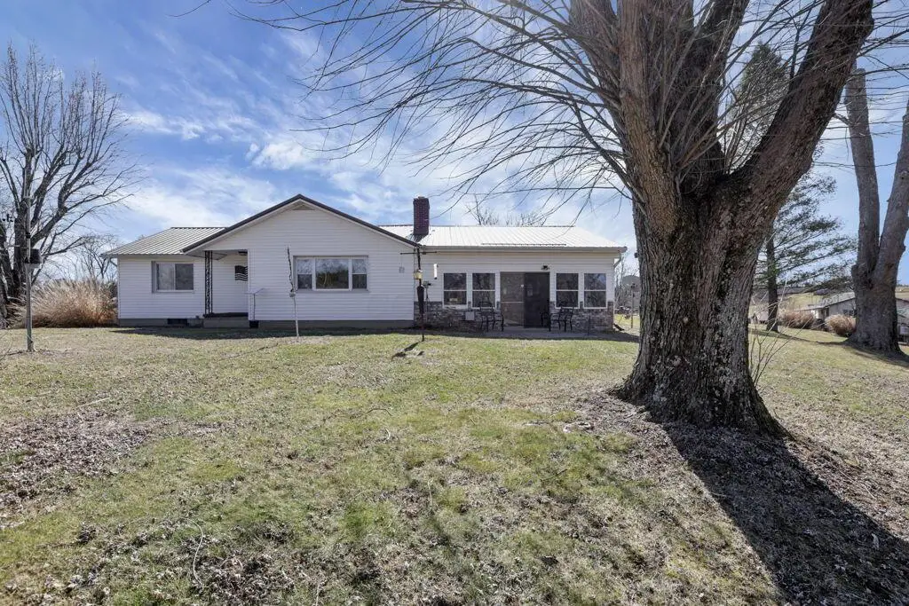 26039 State Route 180, Rockbridge, OH 43149 - #1