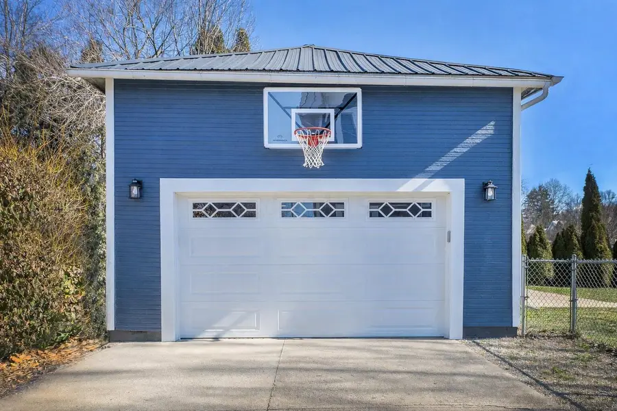 104 N Park Street, Mount Vernon, OH 43050 - #3