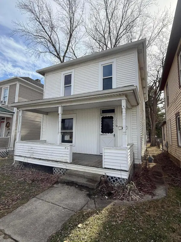 200 1/2 W Walnut Street, Mount Vernon, OH 43050
