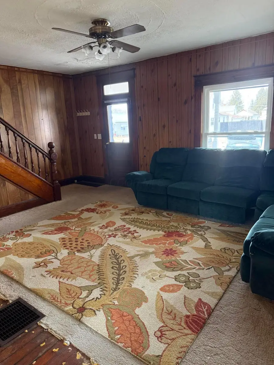 200 1/2 W Walnut Street, Mount Vernon, OH 43050 - #2