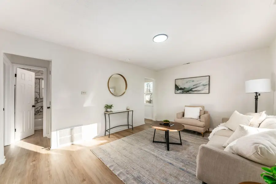 854 Brentnell Avenue, Columbus, OH 43219 - #3