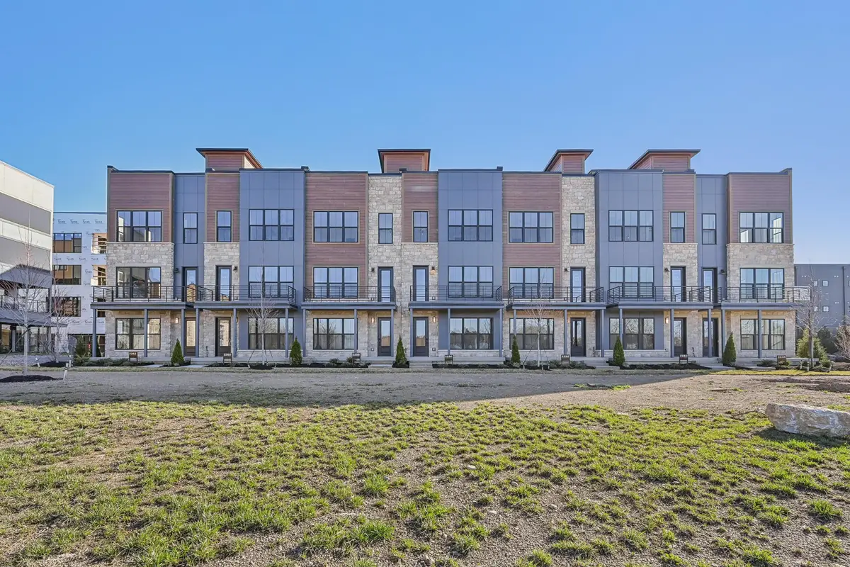 2256 Quarry Trails Drive, Columbus, OH 43228 - #1