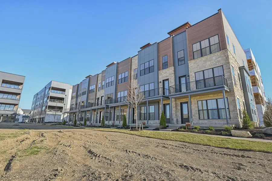 2256 Quarry Trails Drive, Columbus, OH 43228 - #2