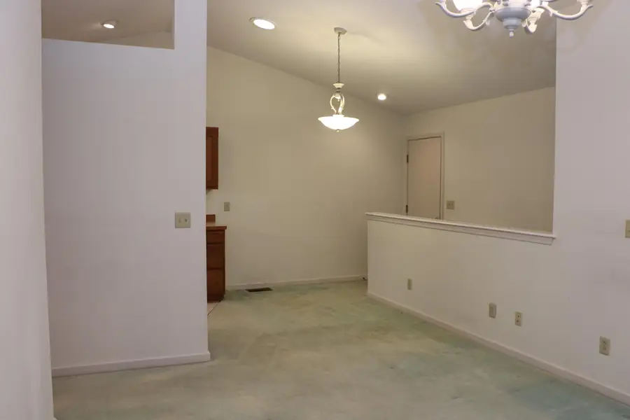 112 W Hamtramck Street, Mount Vernon, OH 43050 - #2