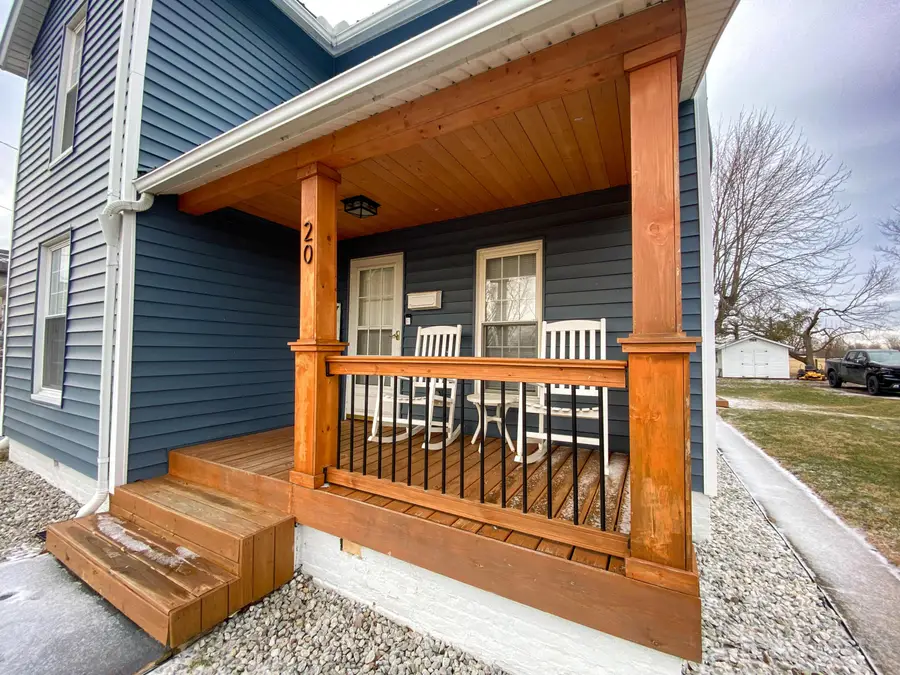 20 E High Street, Jeffersonville, OH 43128 - #2