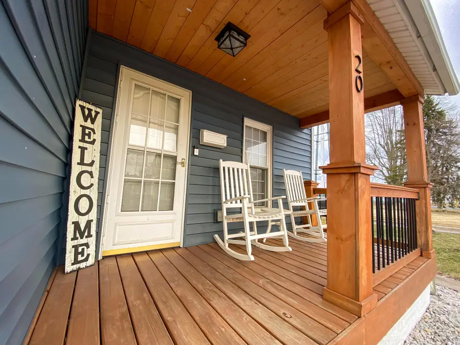 20 E High Street, Jeffersonville, OH 43128 - #3