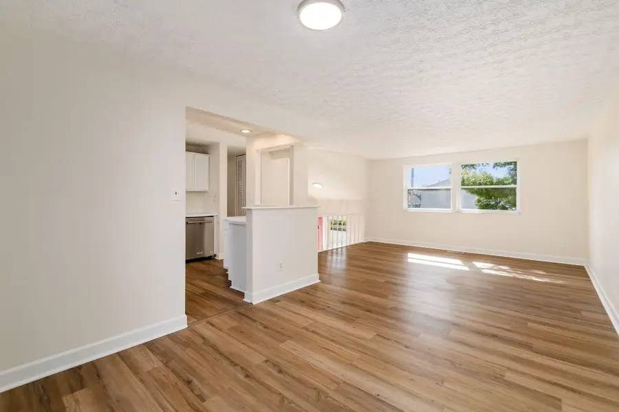 8188 Kingsley Drive, Reynoldsburg, OH 43068 - #3