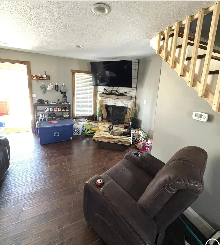 327 Moreland Street, Saint Louisville, OH 43071 - #3