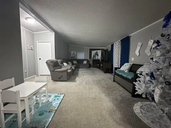 208 Rosie Avenue, Pataskala, OH 43062